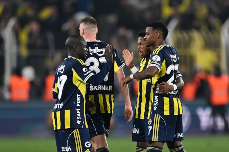 Süper Lig'de Şampiyonluk Yarışı Kızıştı: Zirvede Son Durum
