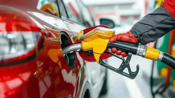 Akaryakıta Beklenen Büyük Zam İptal Edildi: Fiyat Listesinde Zam Yok