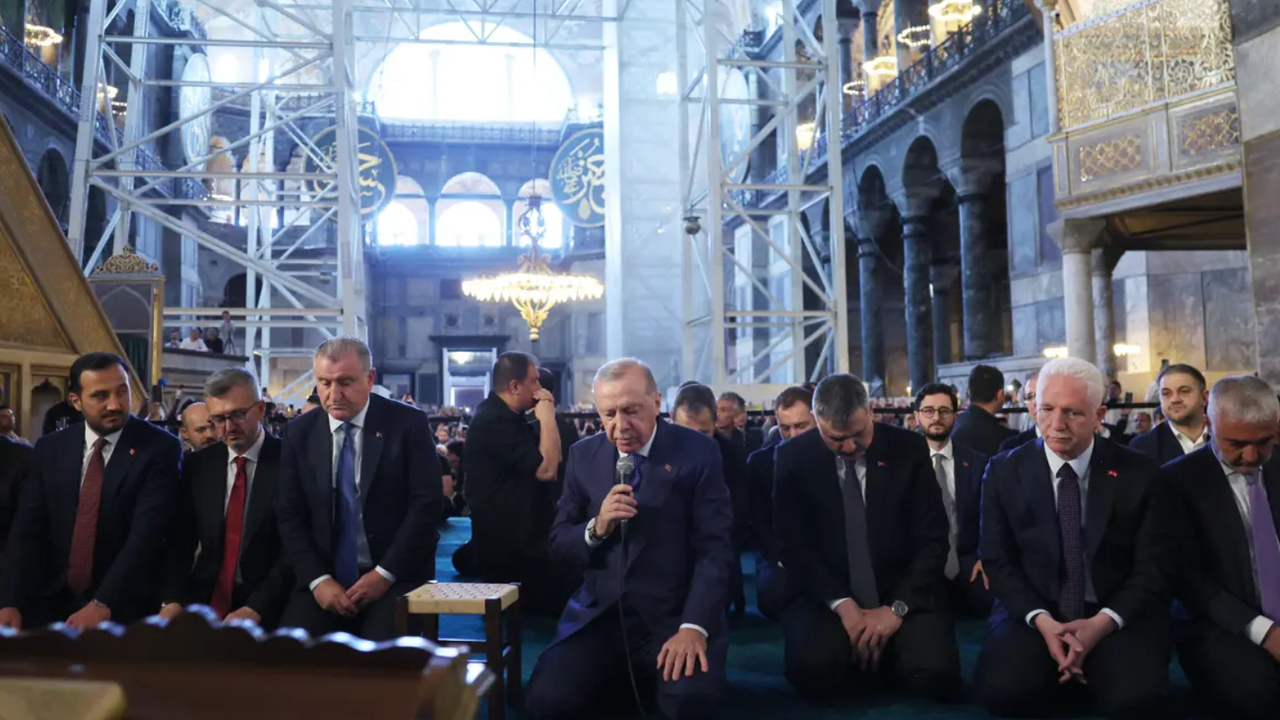 Cumhurbaşkanı Erdoğan Ayasofya’da İstanbul’un Fethini Kutladı