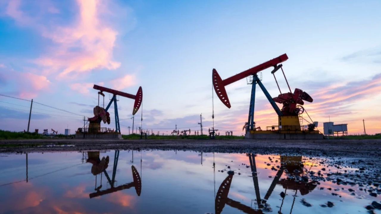 Petrolde Stok Alarmı Büyüyor