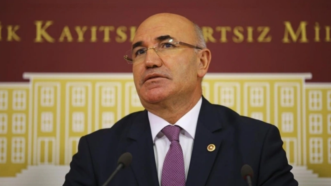 Mahmut Tanal, Yunanistan’da Tatil İddialarını Belgeyle Yalanladı