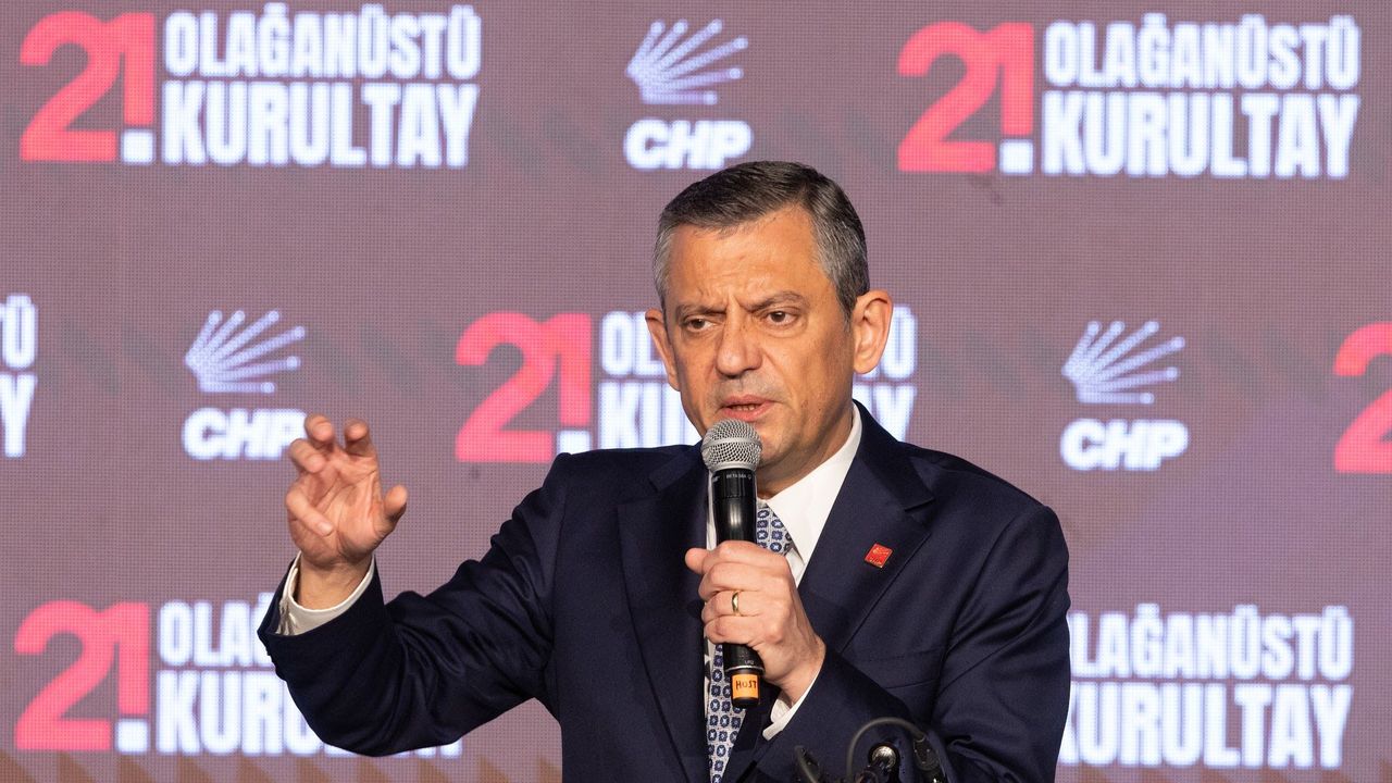 Özgür Özel: Eskimiş Kara Düzeni Arkada Bırakacağız!