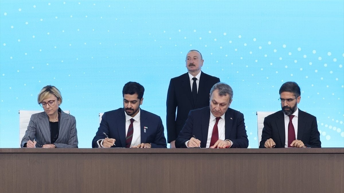 Azerbaycan ile Türkiye Arasında 33 Milyar Metreküp Doğalgaz Anlaşması İmzalandı