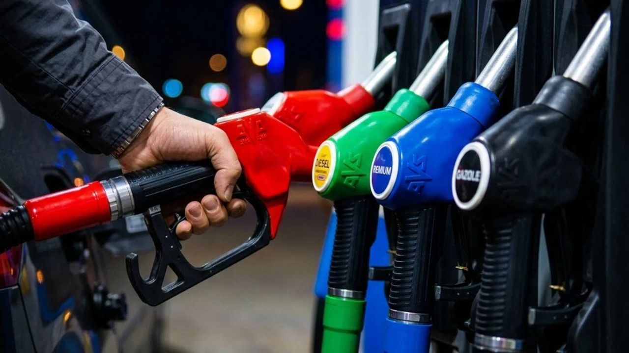 Benzin Fiyatlarında Tarihi İndirim: Litre Başına 1,38 TL, Motorin 1,81 TL Düşüyor