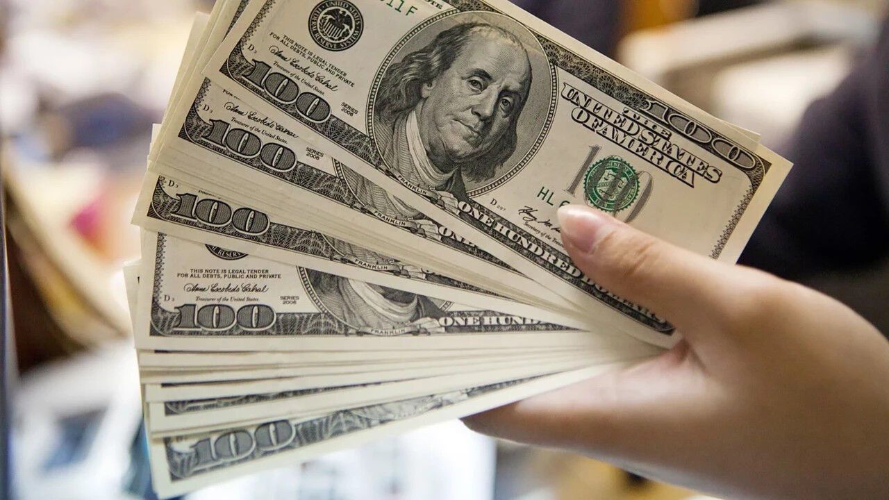 Dolar Serbest Piyasada 45,92 TL'ye Yükseldi: Euro 53,55 TL Seviyelerinde Seyrediyor