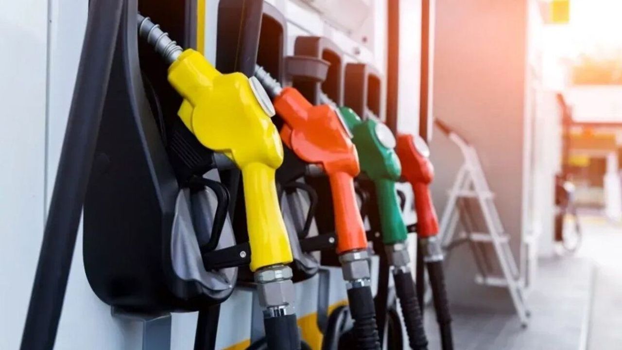 Akaryakıt Fiyatlarına Yeniden Zam: Benzin 47 Kuruş, Motorin 98 Kuruş Artacak