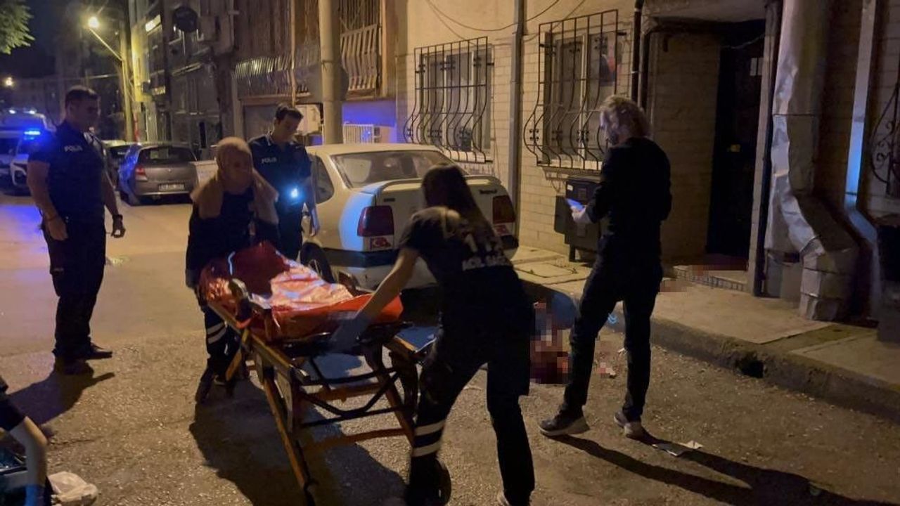Bursa'da Dehşet: Annesini Bıçaklayan Kadın Hayatını Kaybetti