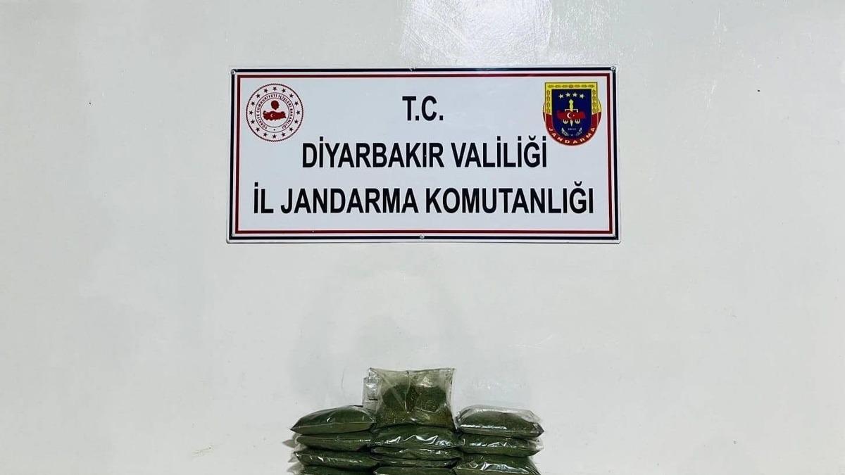 Diyarbakır'da Uyuşturucu Operasyonu: 21 Kilo Esrar Ele Geçirildi