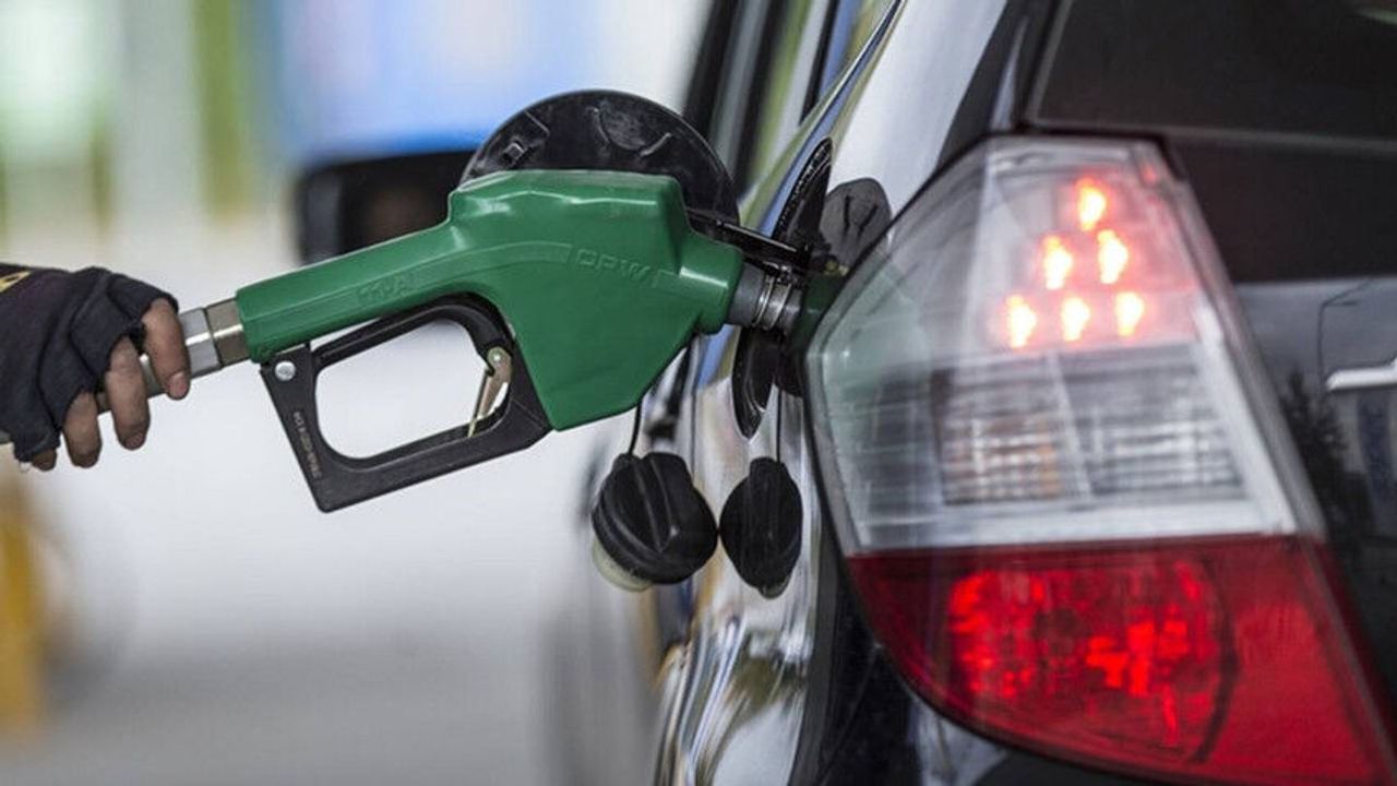 Benzin ve Motorine Çifte Zam: Fiyatlar Yeniden Değişti