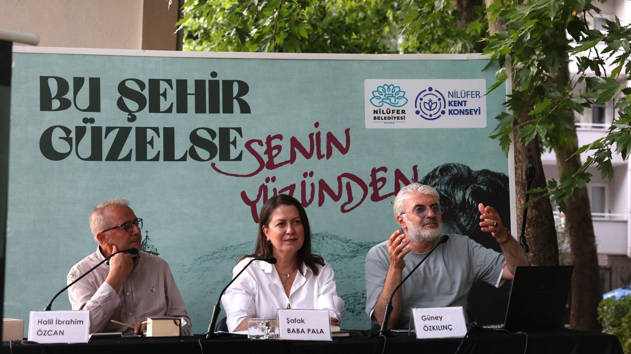 Nâzım Hikmet'in 63. Ölüm Yıl Dönümü: Anma Etkinliği Düzenlendi