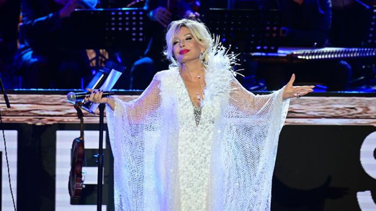 Emel Sayın Üç Aylık İlaç Tedavisine Başlıyor: Konserler İlerleyen Dönemde Gerçekleşecek