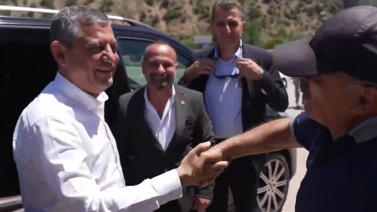 Özgür Özel Gümüşhane'de Atlılarla Karşılandı: Ara Seçim İçin Çıkarmada Bulundu