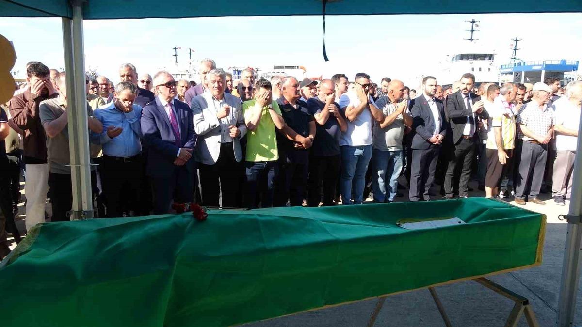 Sivastopol Açıklarındaki Saldırıda Hayatını Kaybeden Cüneyt Varlık, Trabzon'da Defnedildi