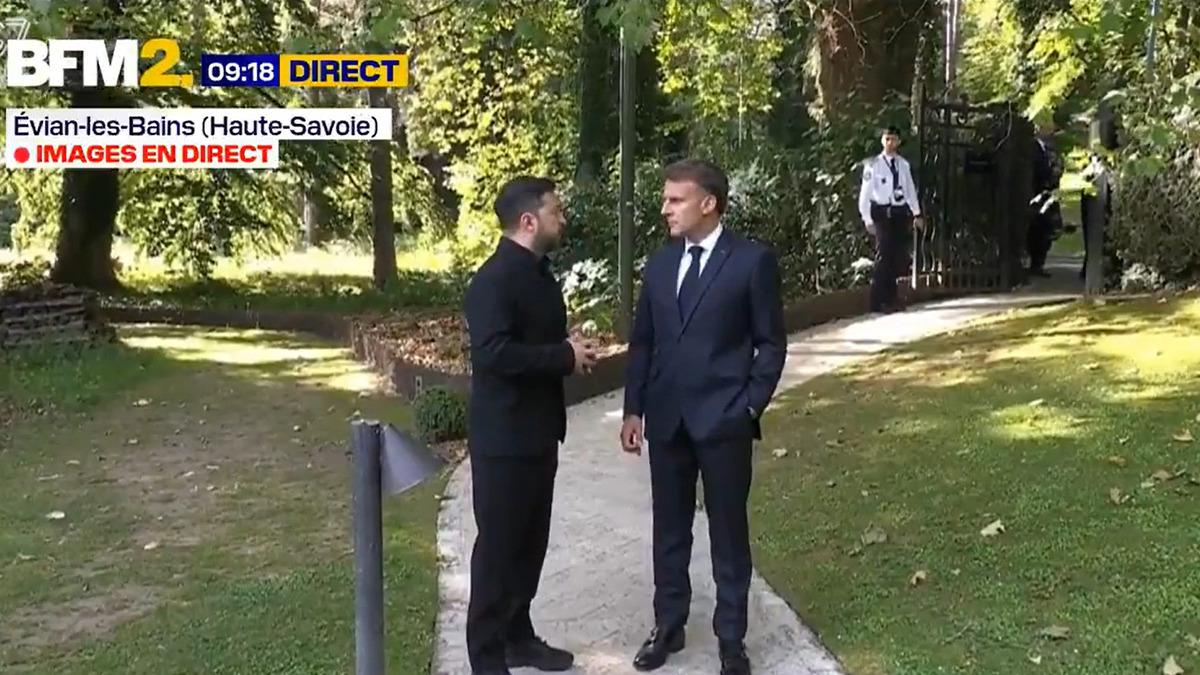 Zelenskiy ve Macron'un Açık Mikrofon Diyaloğu: Trump ile Görüşme Detayları