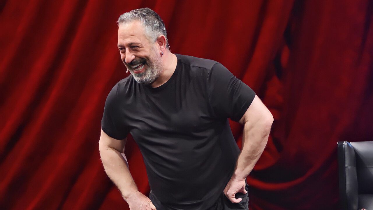 Cem Yılmaz'dan GORA 4 GORA için Son Geri Sayım Paylaşımı