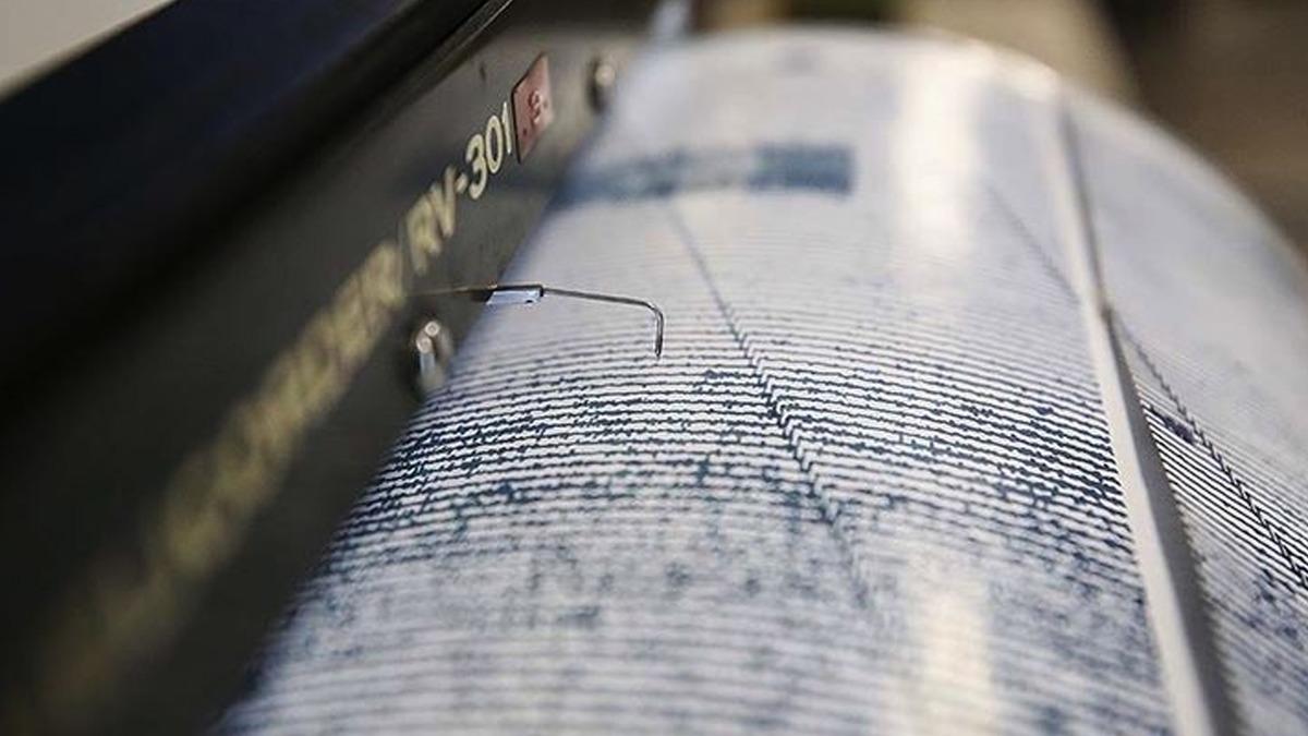 Akdeniz'de Peş Peşe İki Deprem: Büyüklükleri 4.7 ve 5.3 Olarak Ölçüldü