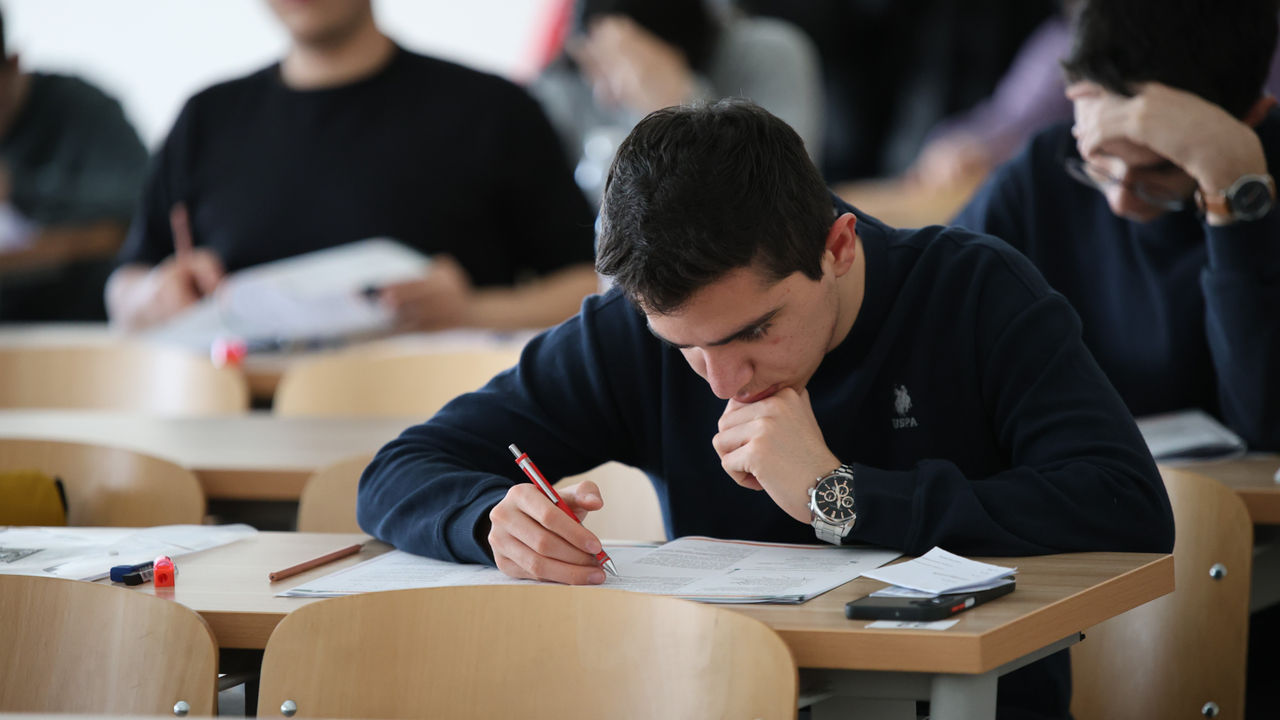 2026 YKS AYT Oturumu Tamamlandı: 1,6 Milyon Aday Katıldı