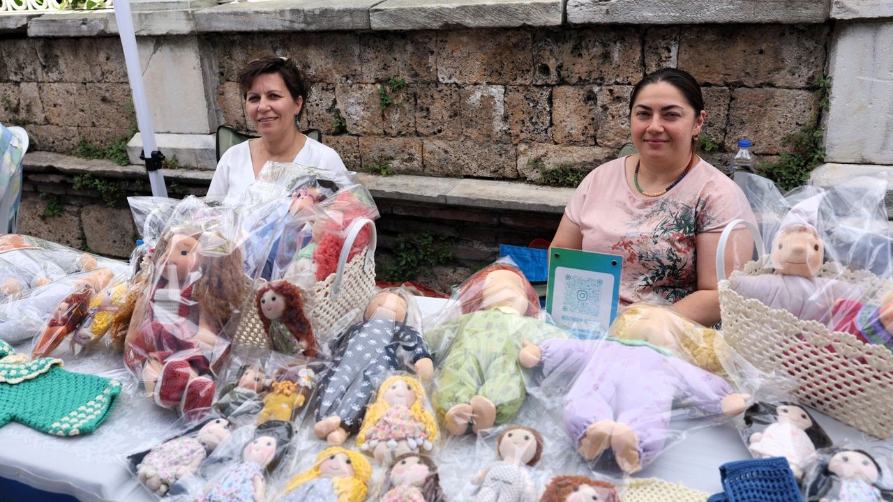 Kadın Girişimciler Sokağı: El Emeği Ürünler Vatandaşlarla Buluştu