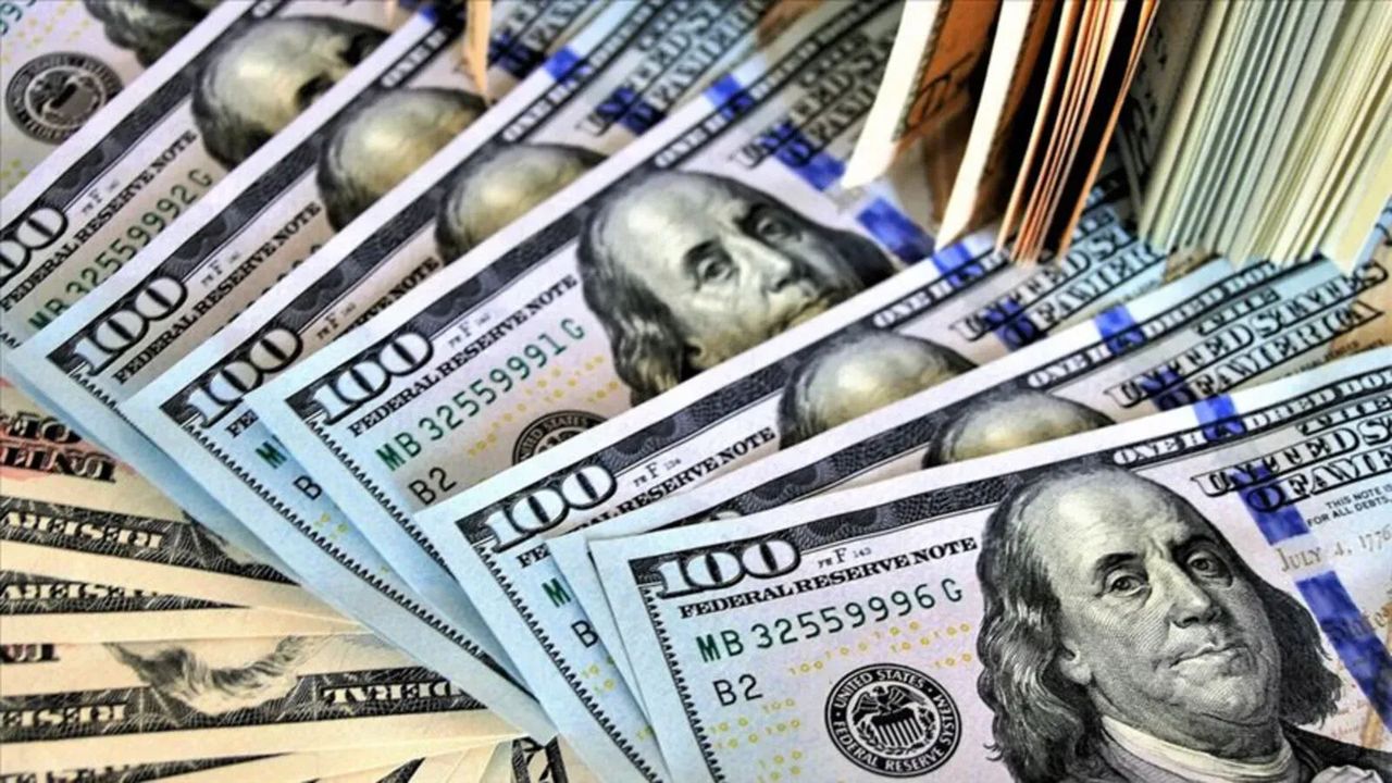 Dolar ve Euro Güne Sınırlı Değişimle Başladı: Dolar 46,4790 Lira, Euro 53,1320 Lira