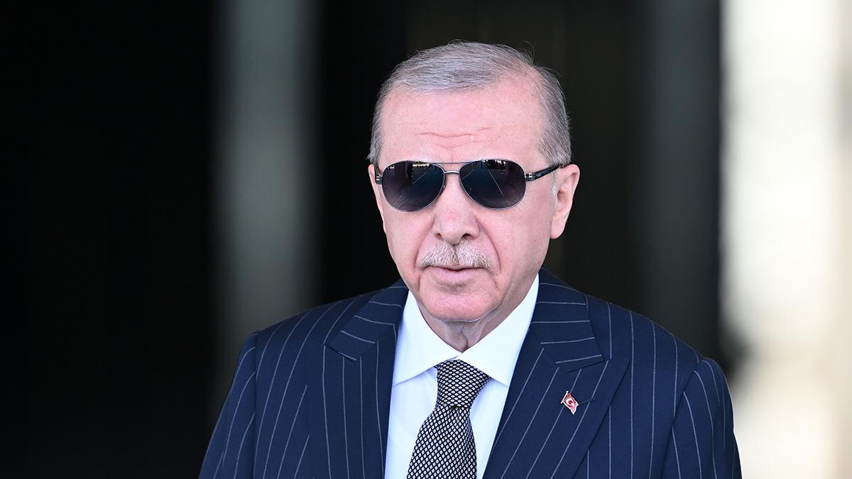 Cumhurbaşkanı Erdoğan'dan AK Parti kurmaylarına uyarı: 'Şikayetler geliyor'