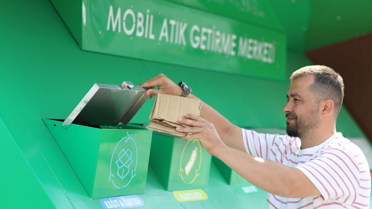 Osmangazi’de mobil atık merkezleriyle temiz gelecek