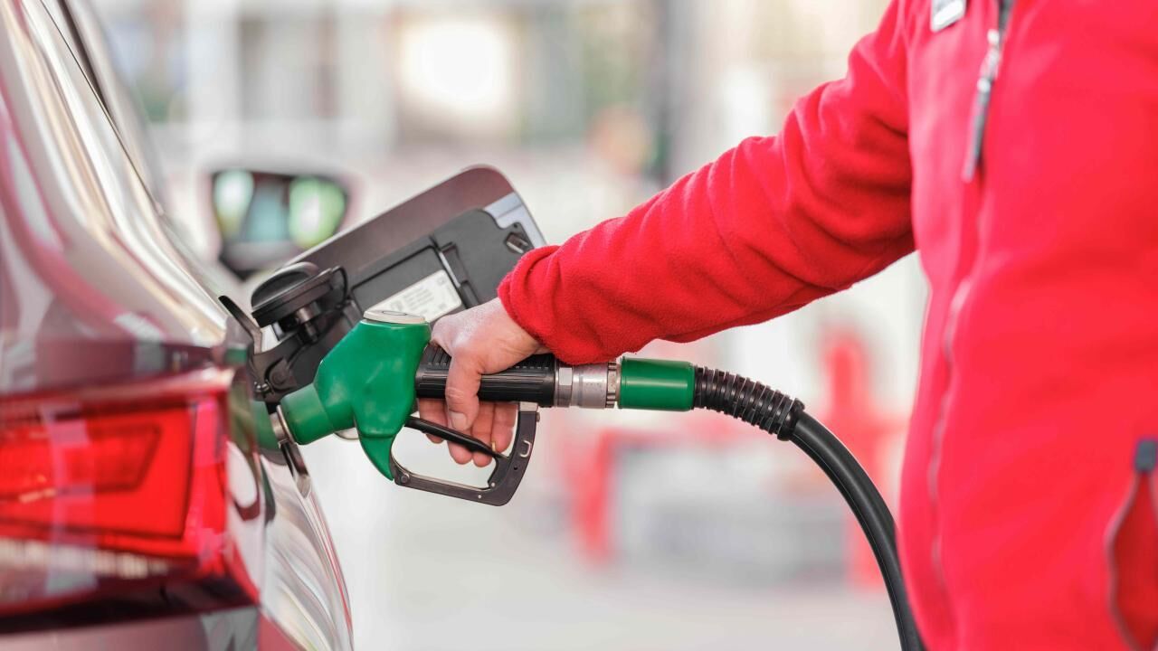 Benzine zam geldi