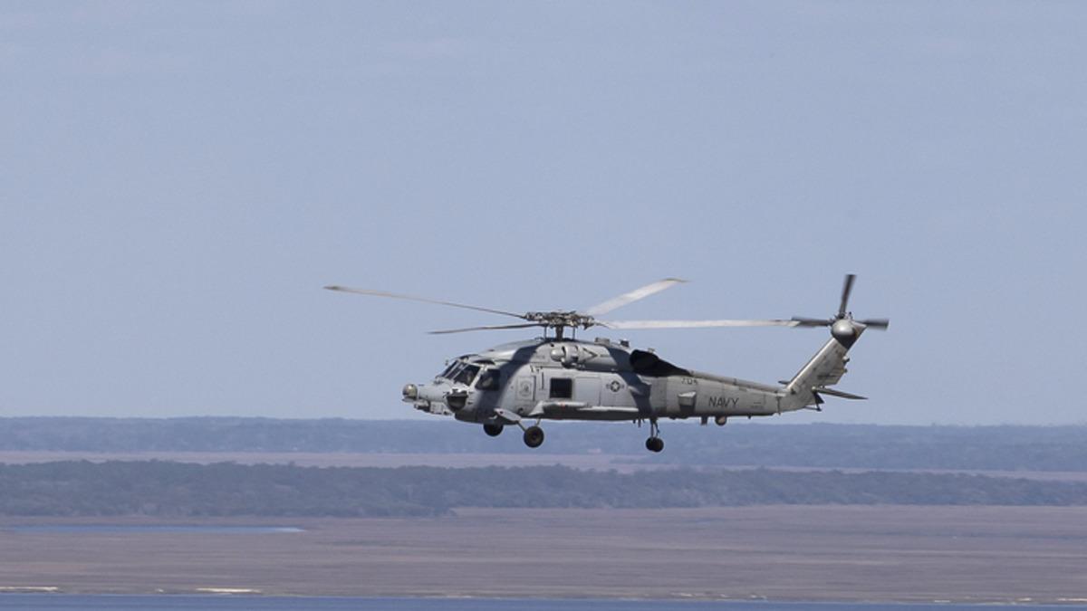 ABD helikopteri Umman Denizi'ne acil iniş yaptı: 1 kişi kayıp