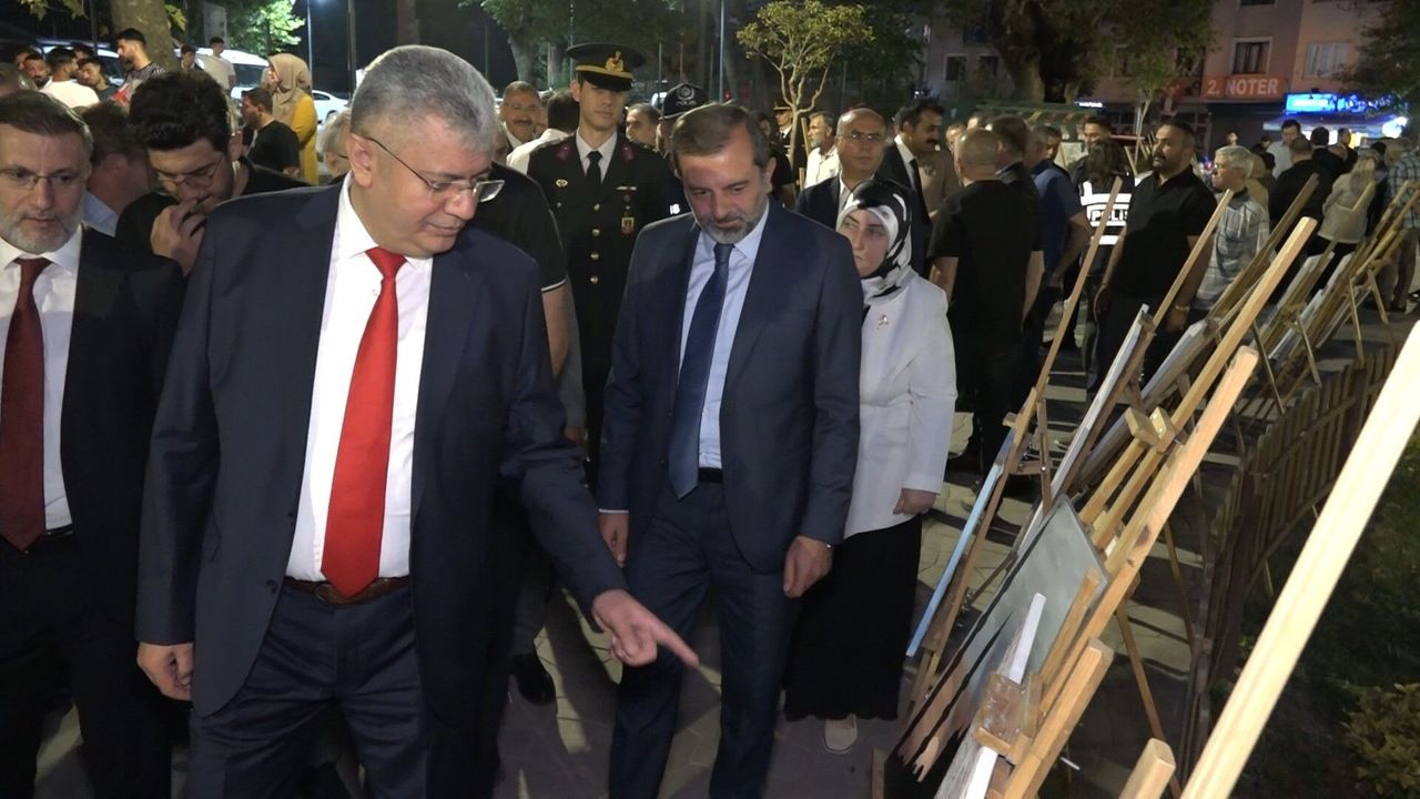 Gürsu'da 15 Temmuz'un unutulmaz kareleri vatandaşlarla buluştu