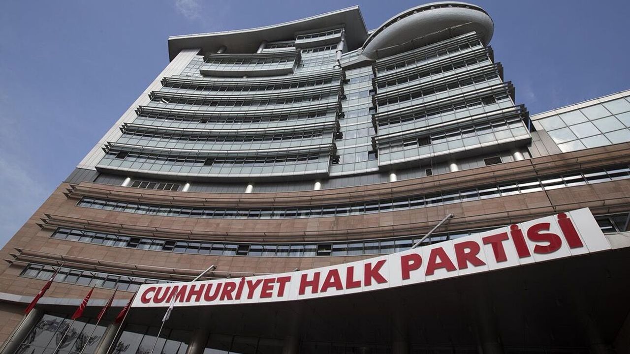 CHP'de 8 il başkanı daha görevden alındı