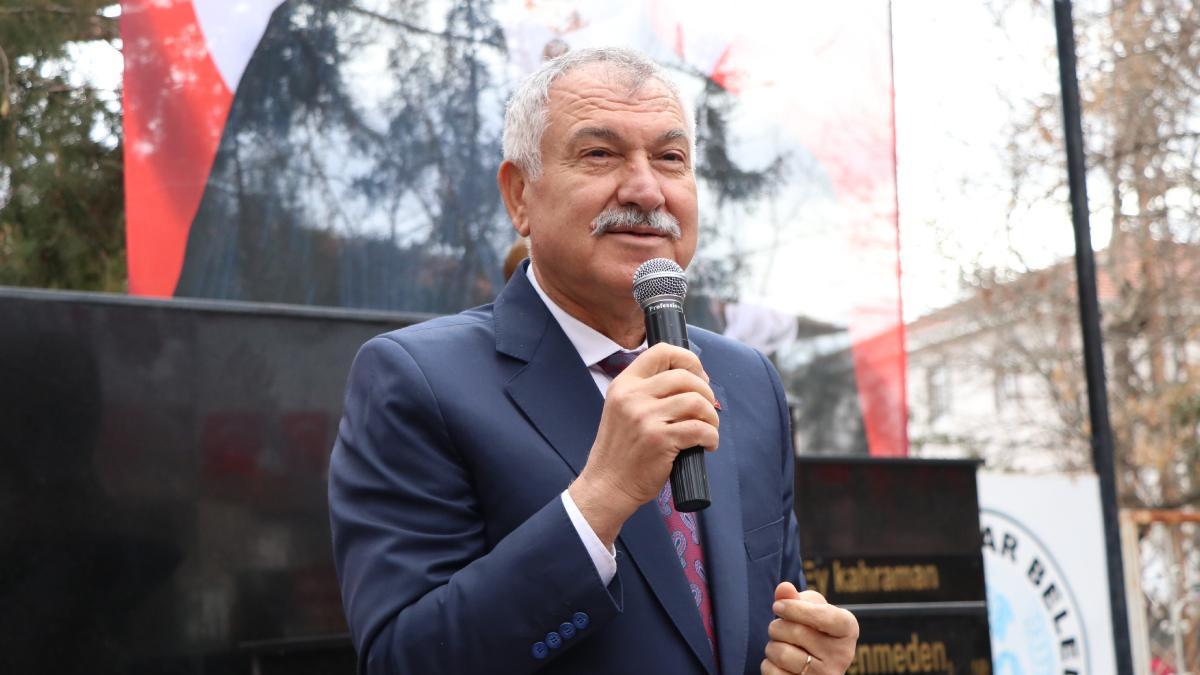 Zeydan Karalar'dan 'Yeni parti' kararı: "CHP'de kalacağım"