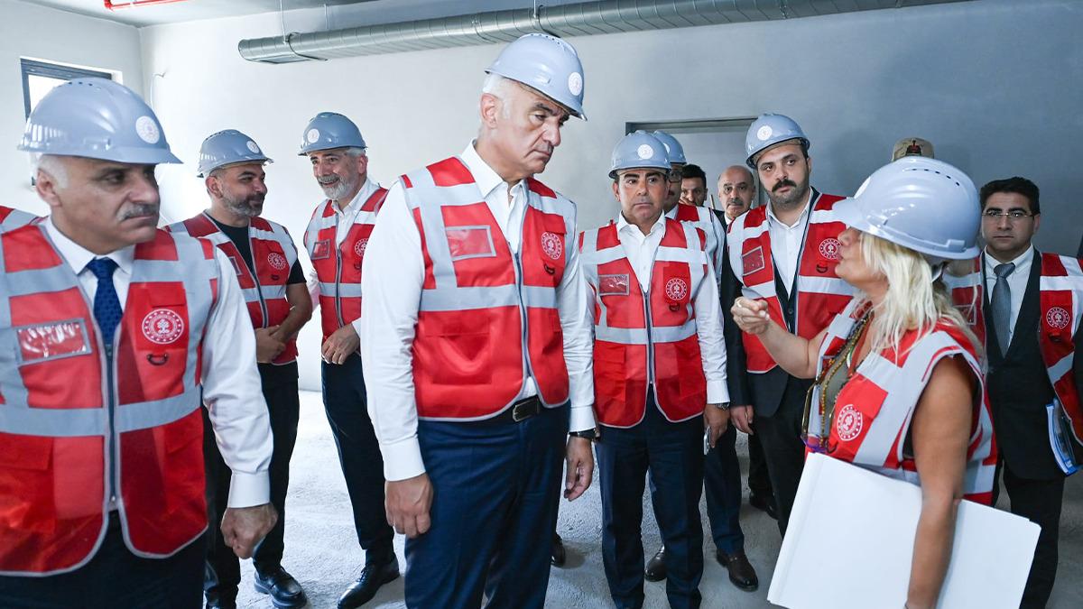 Bakan Ersoy'dan demokrasi vurgusu! Diyarbakır cezaevi kültür ve sanat adası oluyor