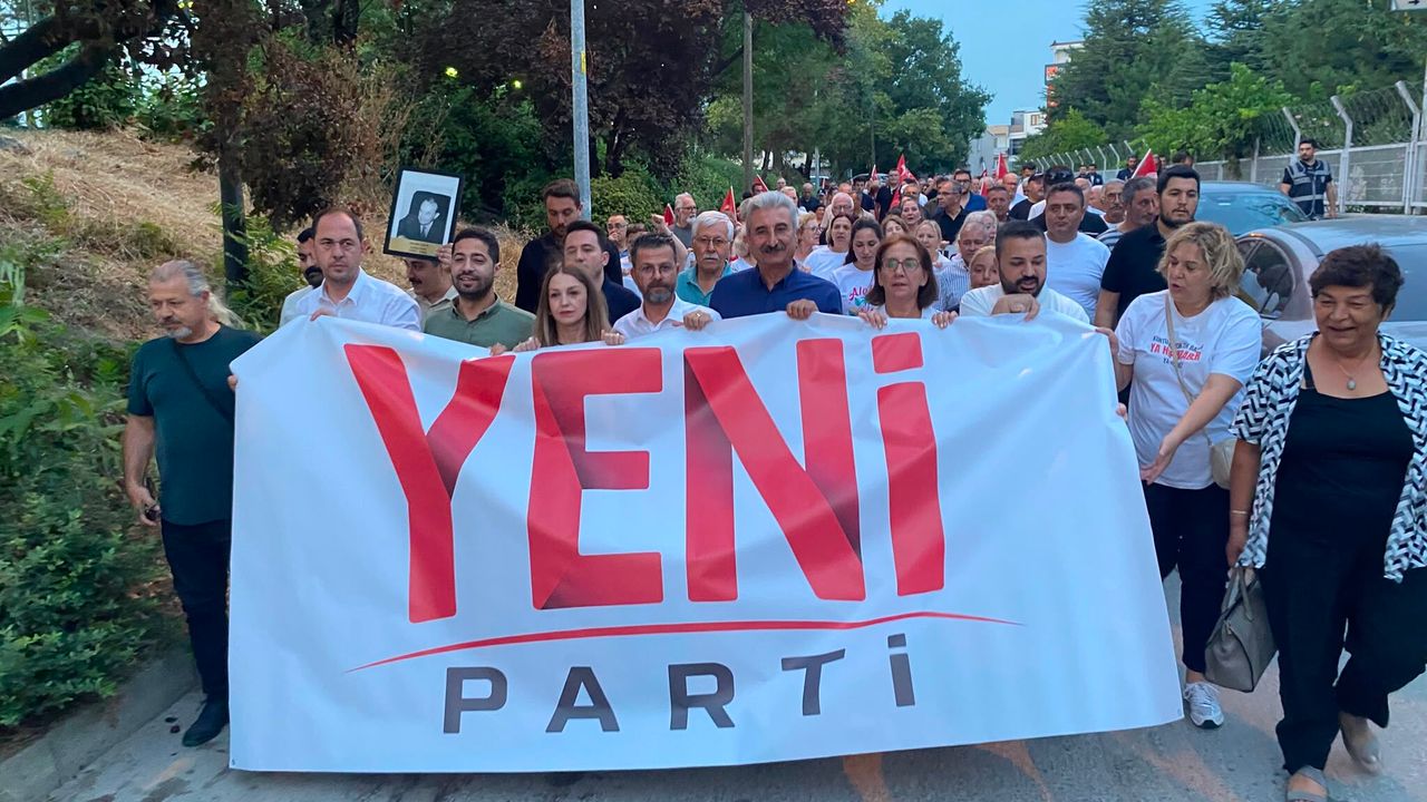 Bursa'da CHP'den İstifalar ve Yeni Parti'ye Geçişler Gerçekleşti