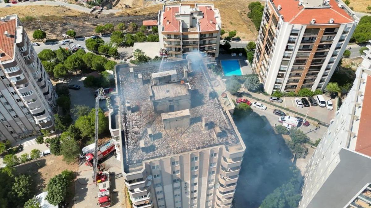 Menemen'de Yangında Mahsur Kalan İşçiler İtfaiye Ekipleri Tarafından Kurtarıldı
