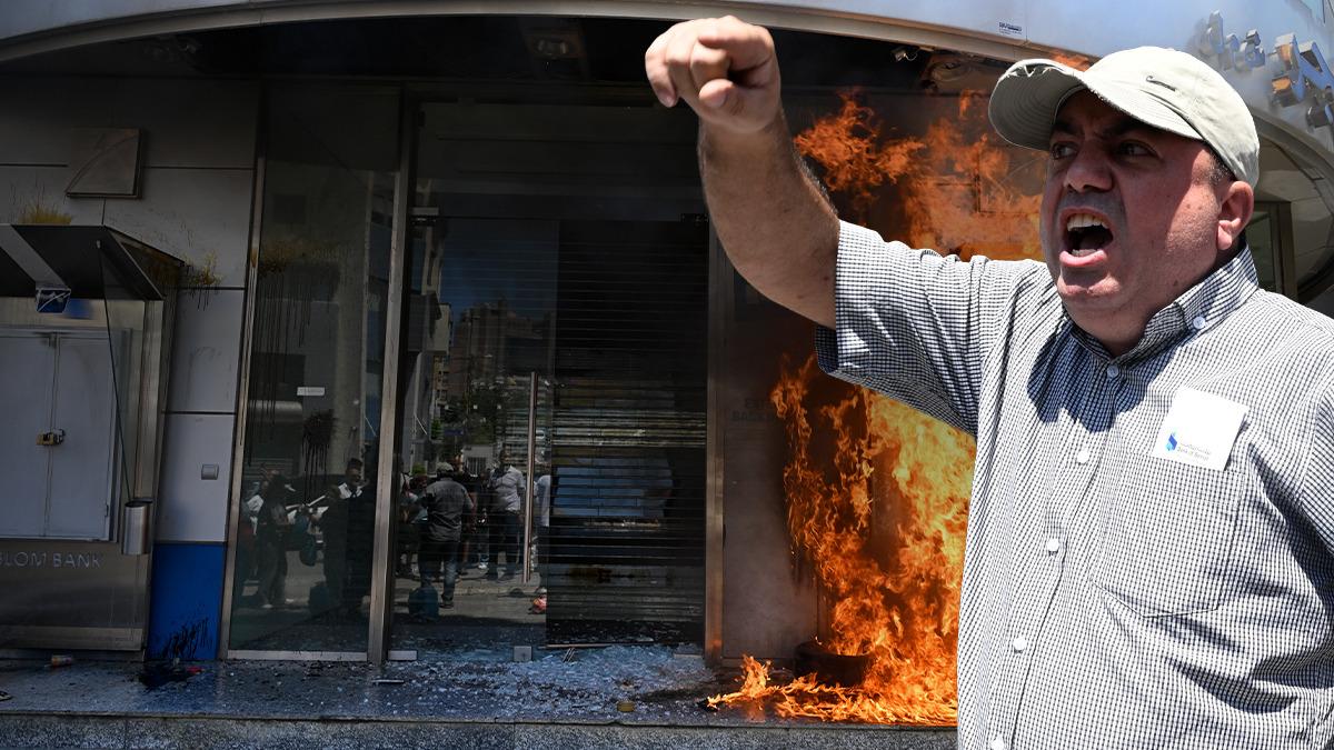 Beyrut'ta Banka Hesapları Dondurulan Mudiler Gösteri Düzenledi