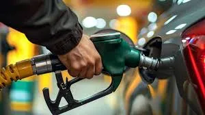 Motorin ve Benzine Dev Zam Geldi: Akaryakıt Fiyatlarında Rekor Artış