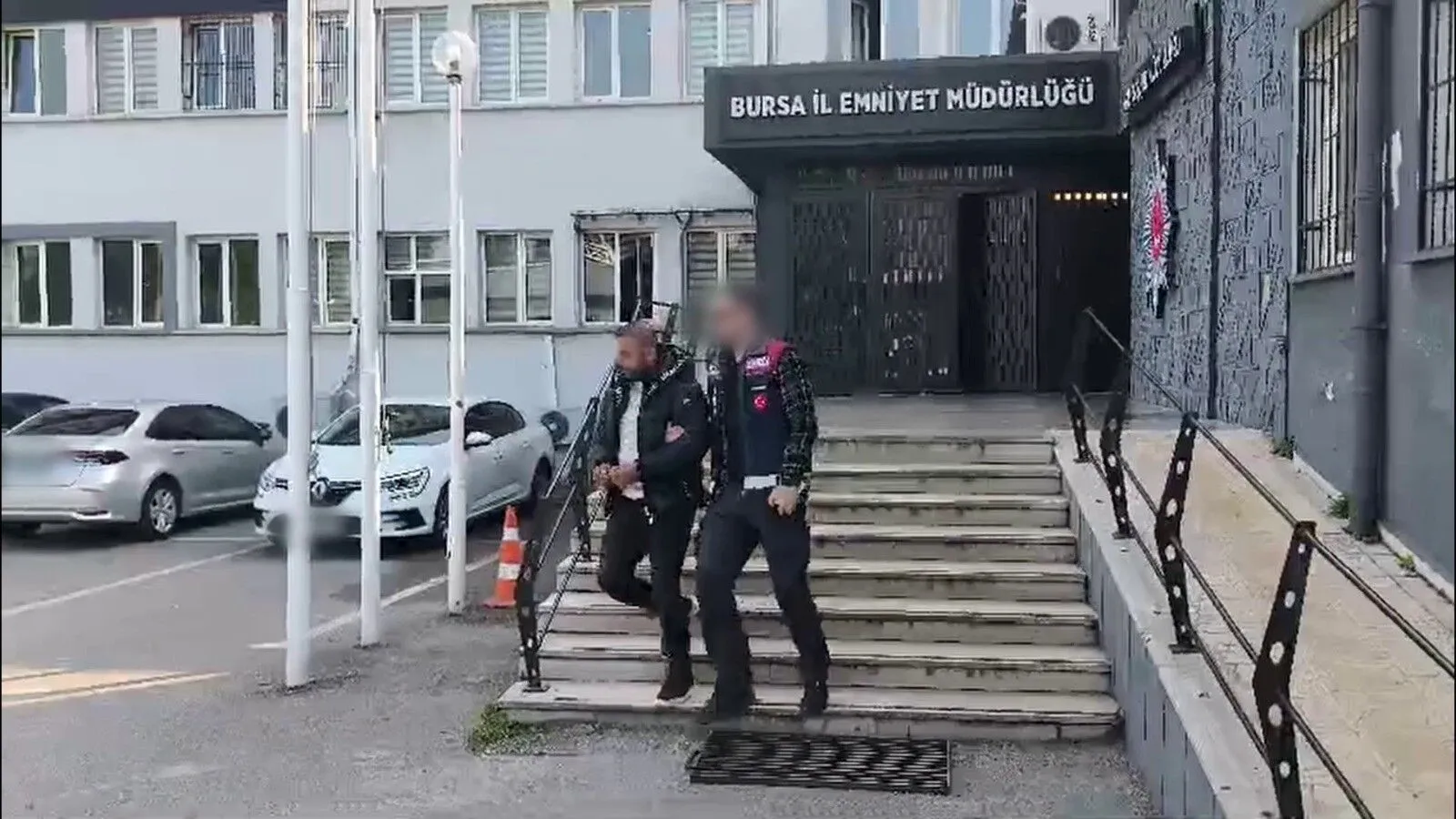 Sosyal Medya Fenomeni Dolandırıcılıktan Tutuklandı