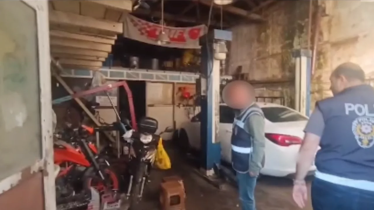 Bursa'da Şase Numarası Değiştirilmiş 28 'Change Araç' Ele Geçirildi: 3 Tutuklama