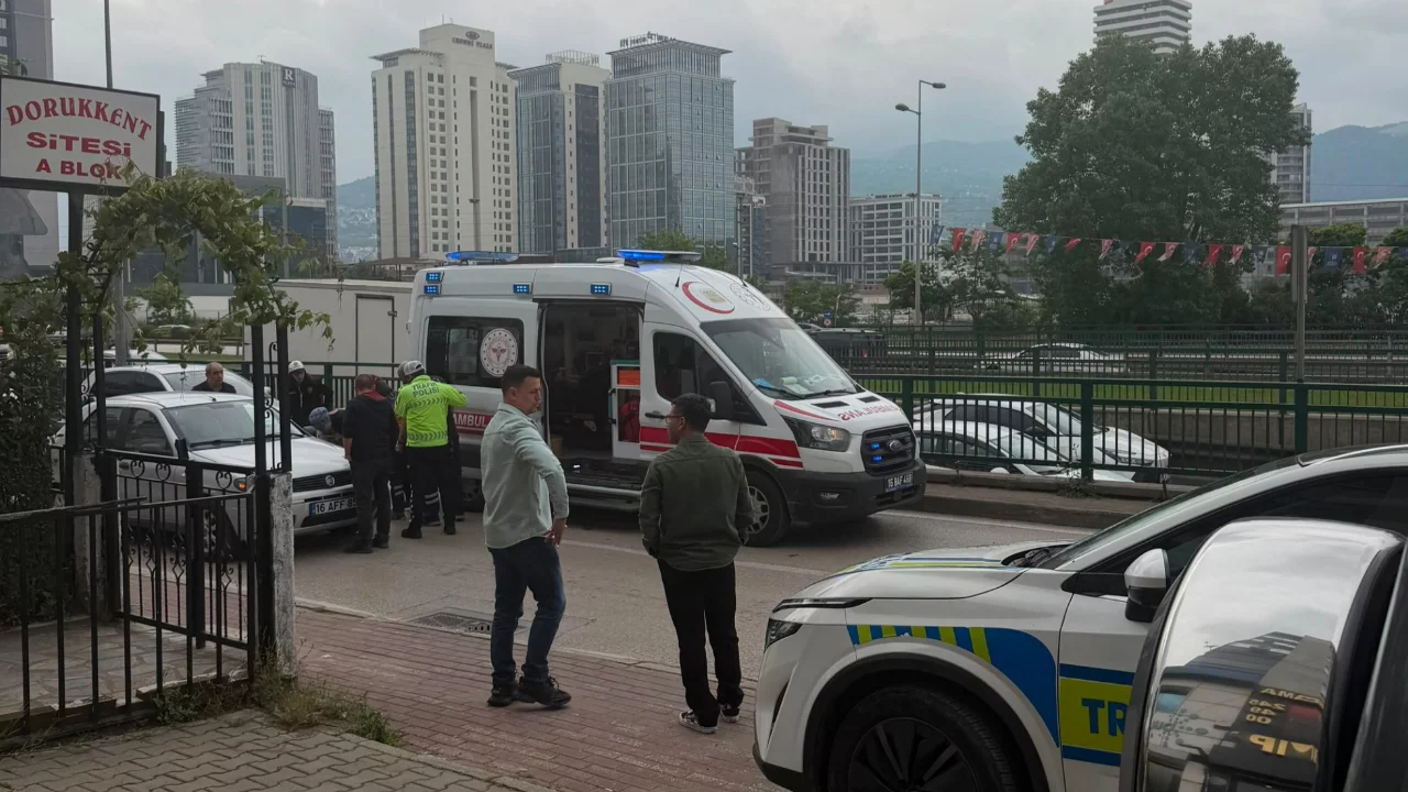 Bursa Nilüfer'de Trafik Kazası: Motosiklet Sürücüsü Yaralandı