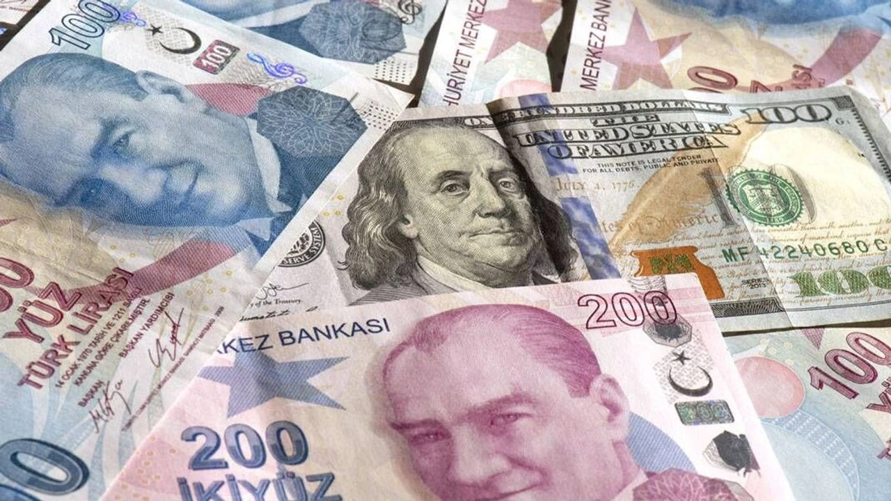 Dolar/TL Tüm Zamanların Rekorunu Kırdı: Kur Tarihi Zirvesine Ulaştı