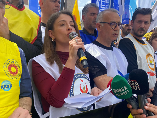Bursa’da Eğitim Emekçileri Şiddete Karşı Tek Yürek: Tarihi Yürüyüş ve İş Bırakma Kararı