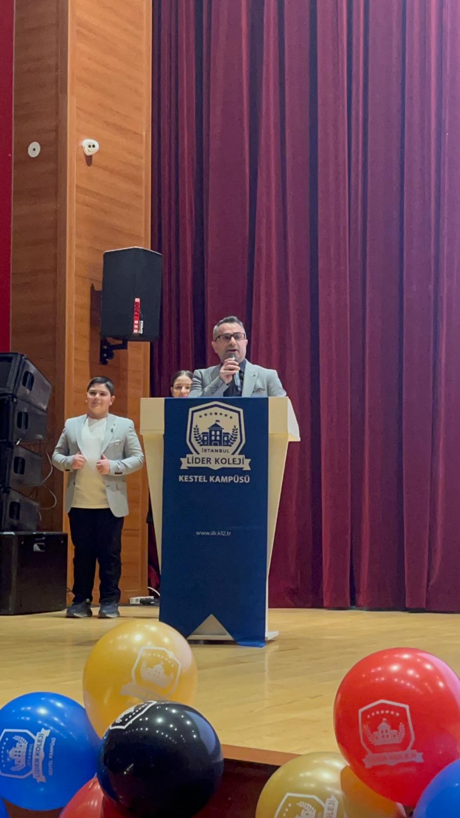 Lider Koleji Kestel’de Öğrencilerden Dünya Dilleri Gecesi Şovu